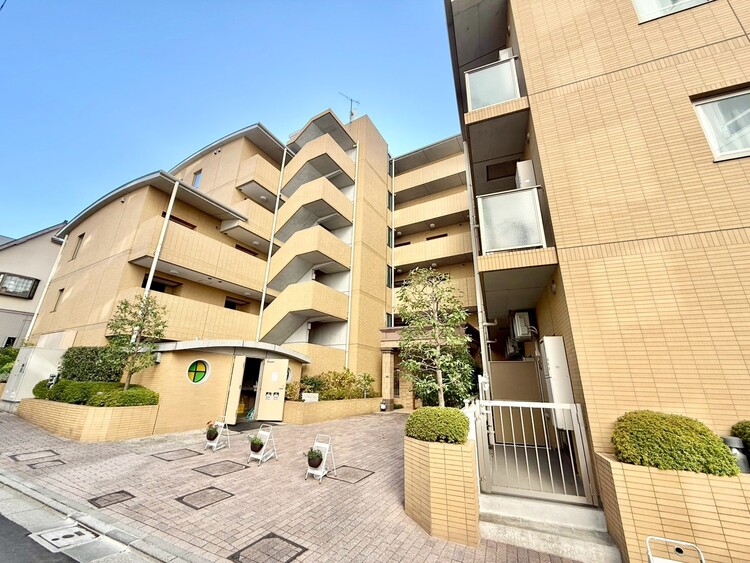 その他 飽きのこないシンプルモダンな外観です。