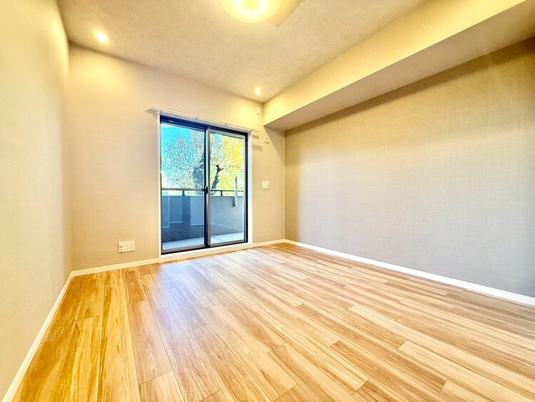 その他 清かで艶やかな時間をもたらしてくれる室内です。