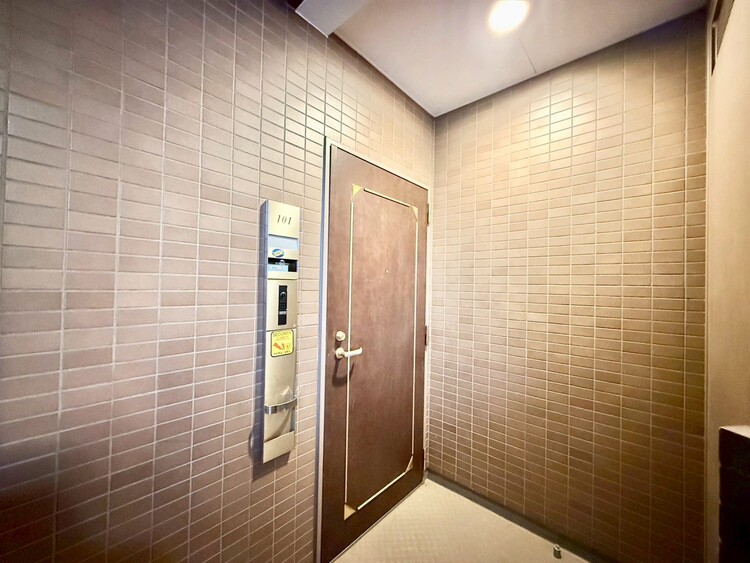 その他 清潔感のある落ち着いた雰囲気の玄関です。