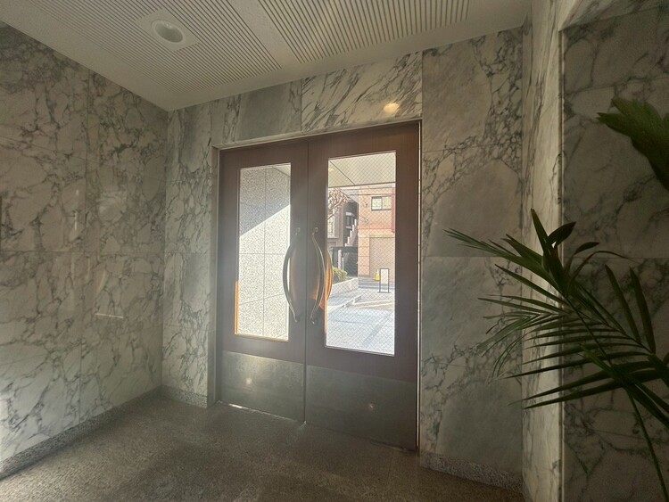 その他 館内は静寂な中が保たれており、管理が行き届いている印象を受けました。