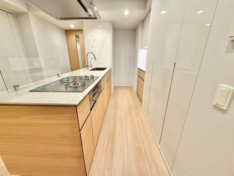 その他 開放感のあるキッチンスペース。調理をしながら、会話も弾みそうですね。