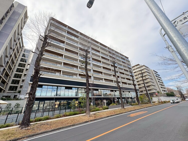 その他 飽きのこないシンプルモダンな外観です。