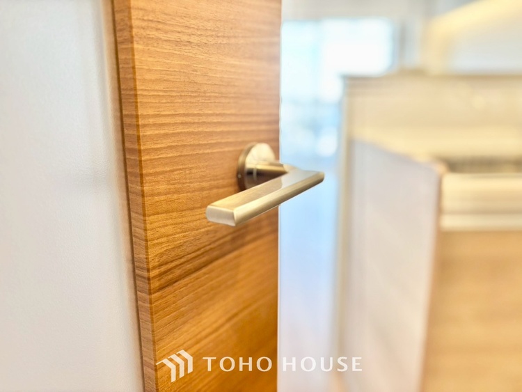 内装 ◆闇夜の輝き◆オレンジ色の光は大人になった今の僕にはわかる。1日の終わりを伝えに来たわけではなく、また明日が来る方へ導いてくれた事を。