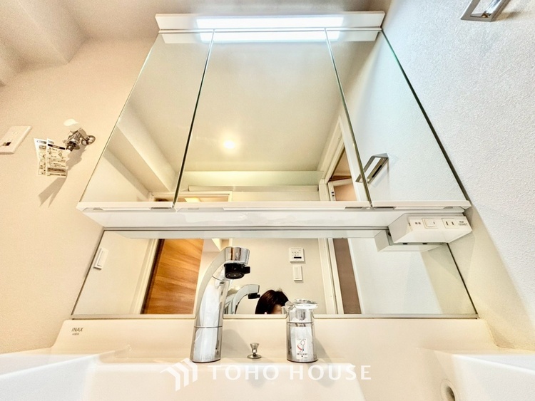 洗面 ◆洗面◆清潔感のある水回り。白で統一されたスタイリッシュな空間。毎日使う場所だから究極にシンプルにこだわりました。