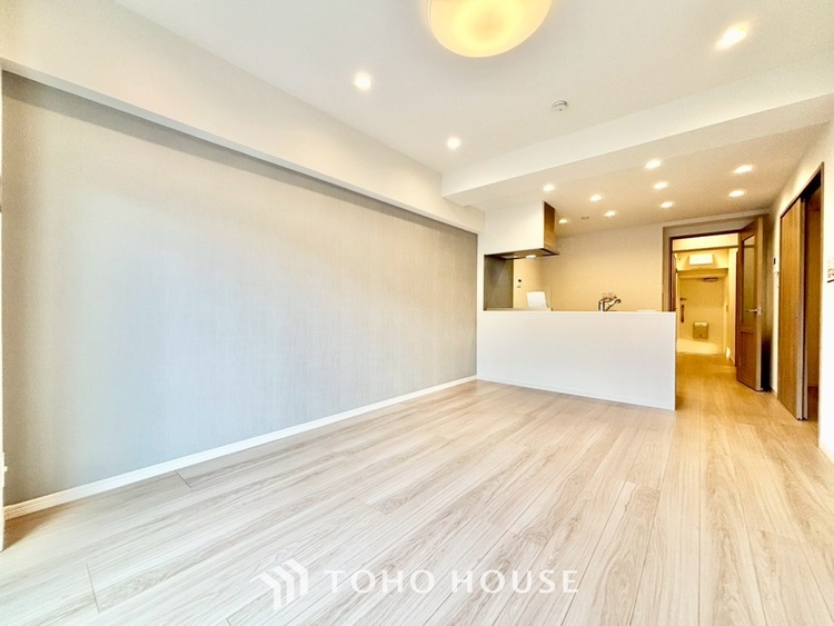 内装 ◆隠された美しさ◆流麗な音楽が流れているような繊細でいながら整然かつ堅牢なこの空間。この空間は確かに美しい。しかし、そこには美しさ以上のものが隠されている。