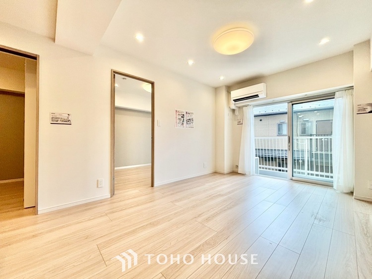 内装 ◆ここに在る◆事も無げに美しく、伝えるには筆舌に尽くし難い。豪華絢爛や華美と言う事ではなく、住まう者にとって暮らし易く心地がいいと言う美しさがこの住まいには込められている。