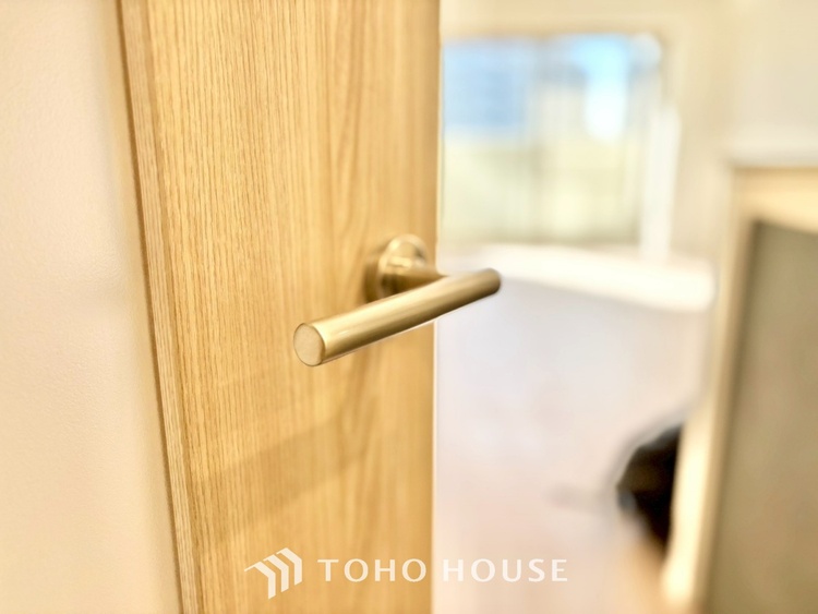 内装 ◆闇夜の輝き◆オレンジ色の光は大人になった今の僕にはわかる。1日の終わりを伝えに来たわけではなく、また明日が来る方へ導いてくれた事を。