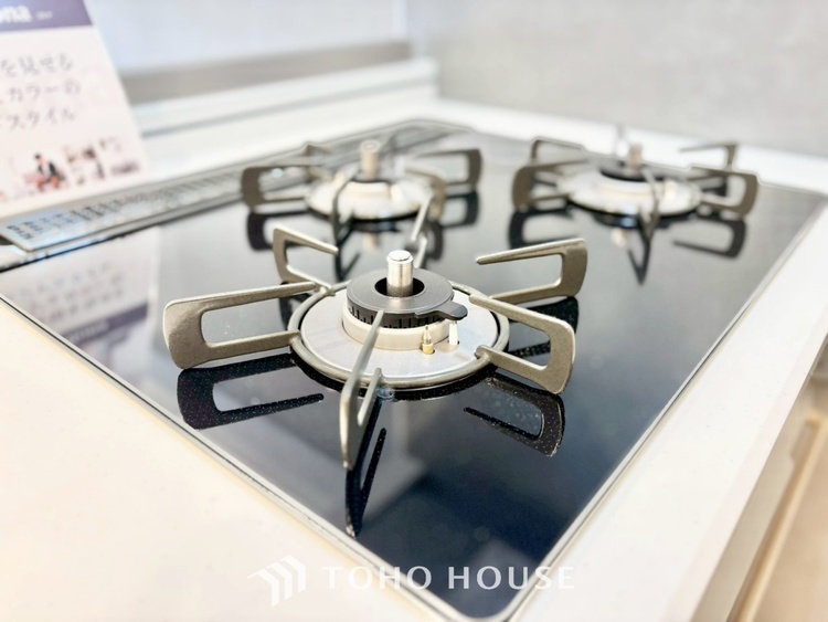 キッチン ◆愛育◆キッチンは家族の絆を育む大切な空間。シンプルで使い易いSystemKitchenで愉しく作る料理は愛情のある美味しいご馳走に。