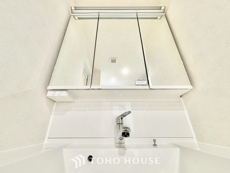 洗面 ◆洗面◆清潔感のある水回り。白で統一されたスタイリッシュな空間。毎日使う場所だから究極にシンプルにこだわりました。