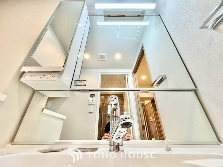 洗面 ◆洗面◆清潔感のある水回り。白で統一されたスタイリッシュな空間。毎日使う場所だから究極にシンプルにこだわりました。