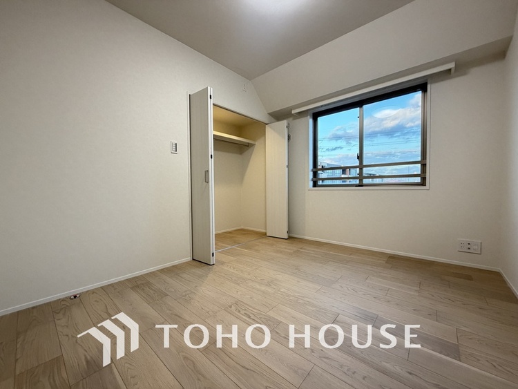 内装 1日の疲れを癒し、心地よく寛げるようゆったりとした広さをしています