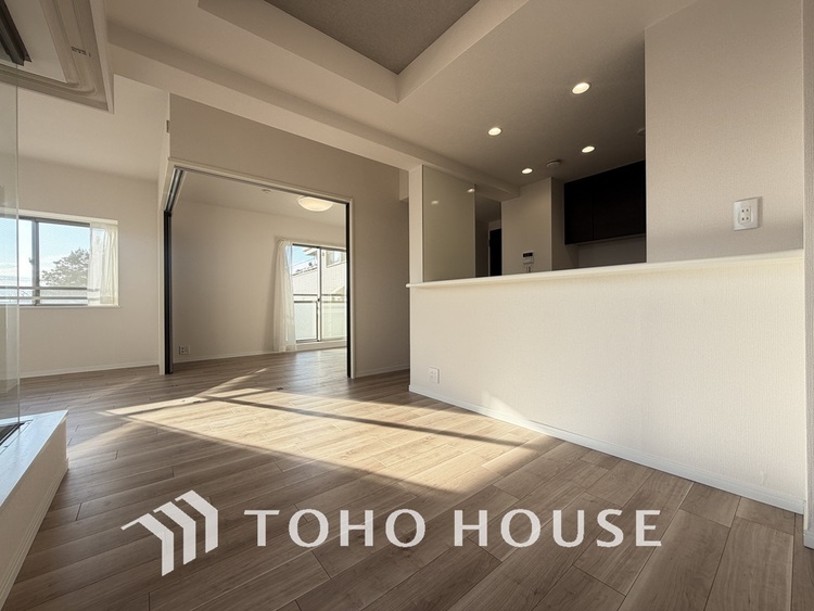 内装 ゆったりとくつろげる上質なリビングダイニング