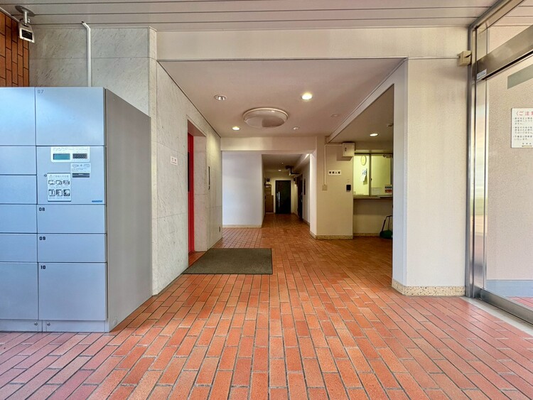 エントランス エントランス内部は、管理が行き届き清潔な共有スペースとなっています。