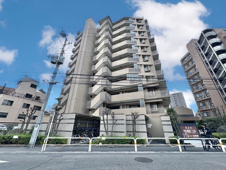 外観 資料には掲載していない情報が、現地にはたくさんあります。是非一度、現地をご確認ください。