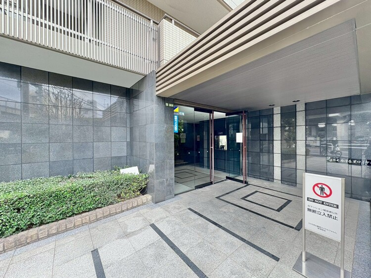 エントランス エントランスは、毎日の行き帰りで使う大事な空間です。