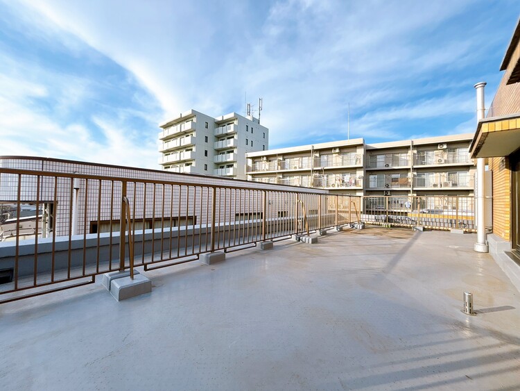 バルコニー 暮らしの中で、光と風を演出してくれるバルコニー。