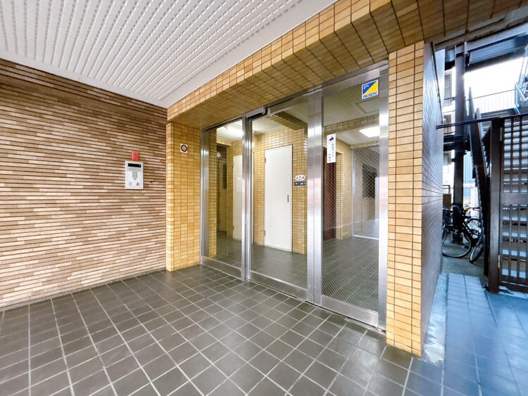 エントランス 外と内をつなぐエントランスは、まさに顔となる場所。