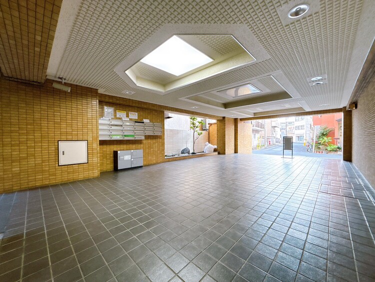 エントランス エントランスは、毎日の行き帰りで使う大事な空間です。