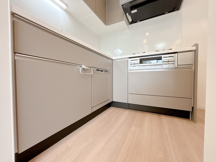 キッチン 洗練されたスタイリッシュなデザイン性と使いやすさを備えた仕様。