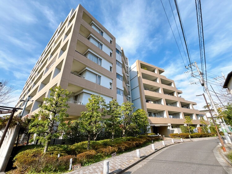 外観 資料には掲載していない情報が、現地にはたくさんあります。是非一度、現地をご確認ください。