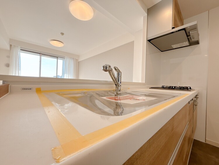 キッチン スマートな意匠と充実の機能を備えたキッチンが、暮らしにおいしい彩りを添えます。