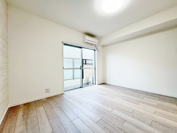 居間 快適に過ごす毎日を求めて、暮らしの中でご自身の「マイホーム」に創り上げてください。