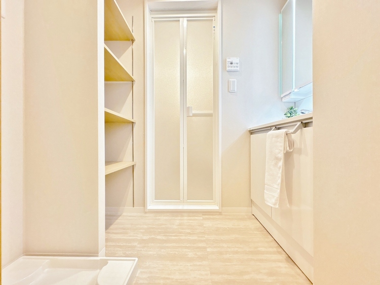 洗面 清潔感と心地よさを重視した、上質感漂うパウダールーム。