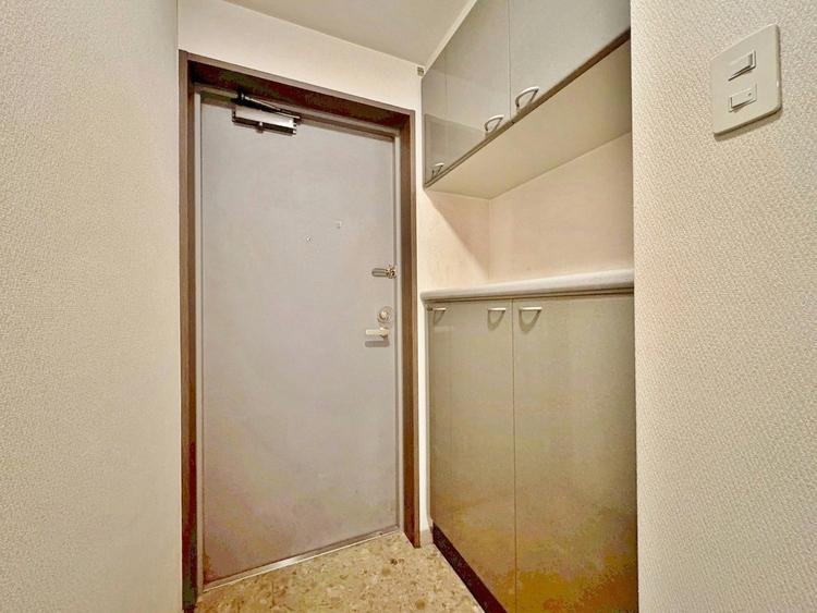 玄関 シューズボックスを完備した玄関です。