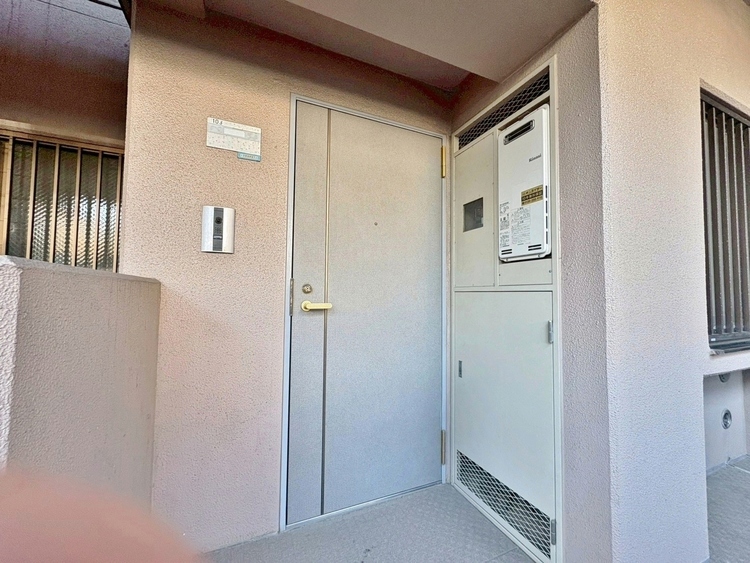 玄関 玄関を開ければ、そこは安らぎのご自宅。