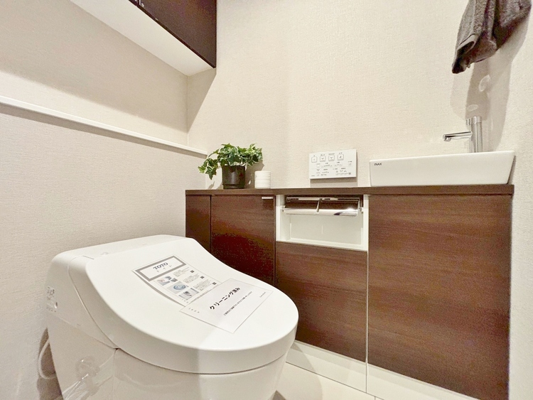 トイレ 暮らしの中のさりげないひとときの快適さにも、こだわりを、持って設備を配しております。