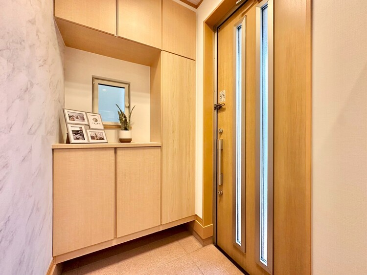 玄関 シューズボックスを完備した玄関です。