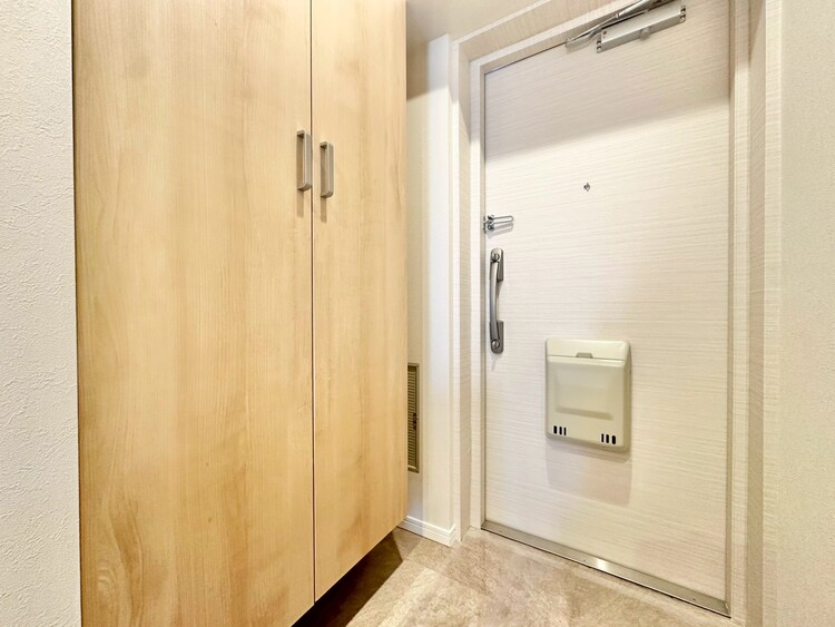 玄関 シューズボックスを完備した玄関です。