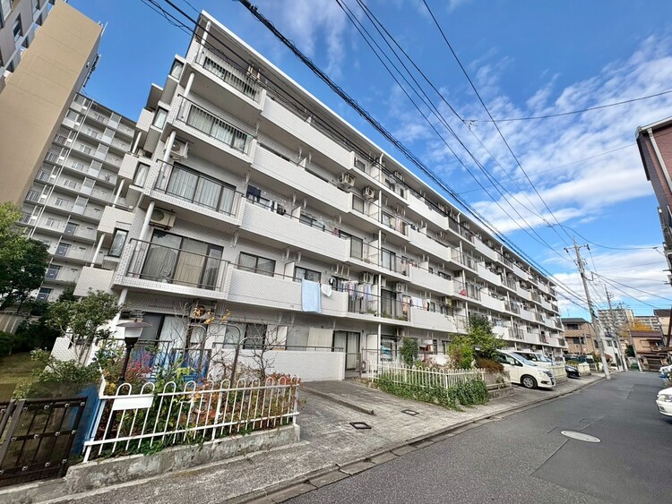 外観 資料には掲載していない情報が、現地にはたくさんあります。是非一度、現地をご確認ください。