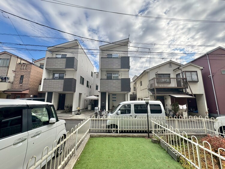 バルコニー 頬をなでる、優しい風を感じることが出来ます。