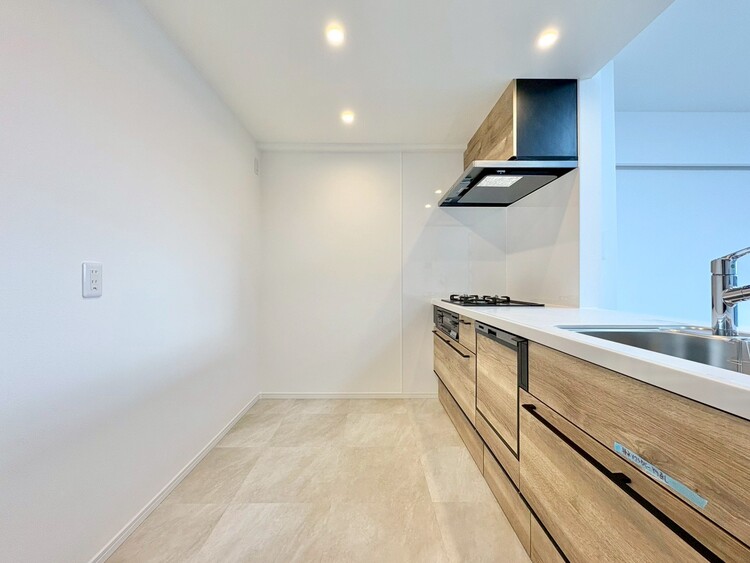 キッチン 洗練されたスタイリッシュなデザイン性と使いやすさを備えた仕様。