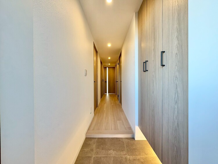 玄関 シューズボックスを完備した玄関です。