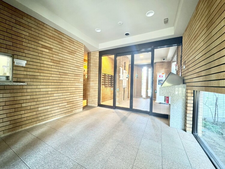 エントランス エントランスは、毎日の行き帰りで使う大事な空間です。