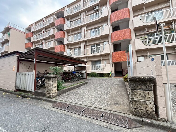 その他 飽きのこないシンプルモダンな外観です。