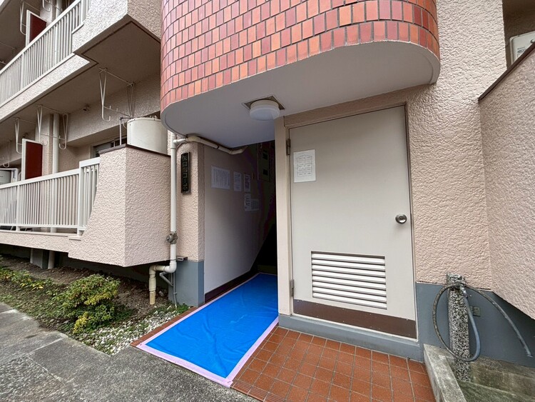 その他 上質感漂う玄関アプローチです。