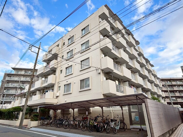 その他 飽きのこないシンプルモダンな外観です。