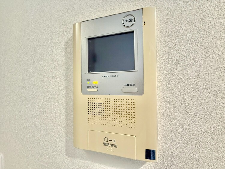 その他 誰が来てもわかる様にモニター付きインターホンを設置。
