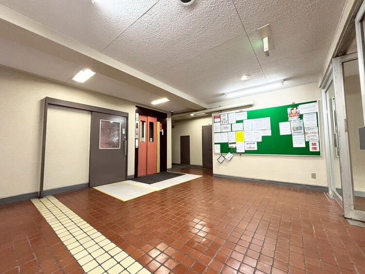 その他 館内は静寂な中が保たれており、管理が行き届いている印象を受けました。