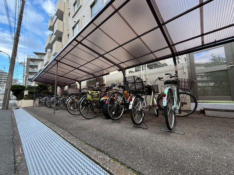 その他 駐輪場も綺麗に整頓されています。※空き状況は都度ご確認下さい。