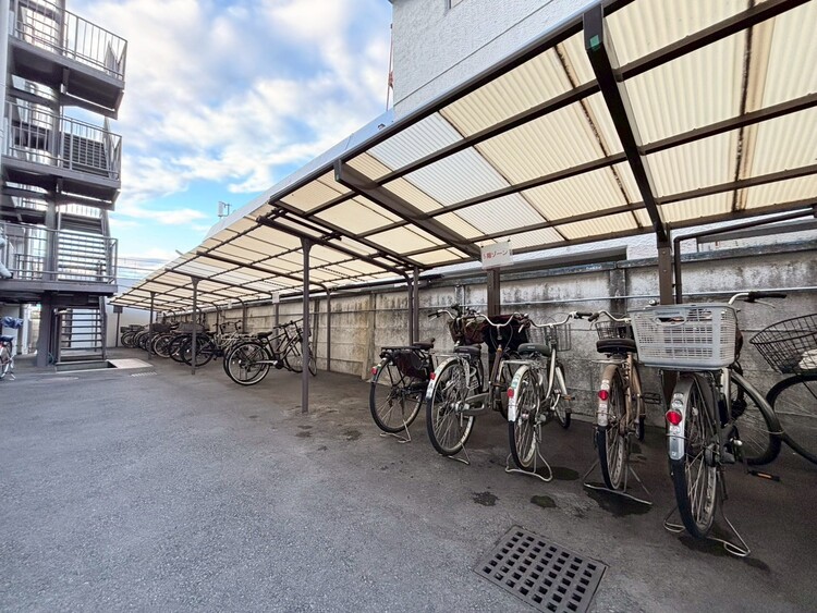 その他 駐輪場も綺麗に整頓されています。※空き状況は都度ご確認下さい。