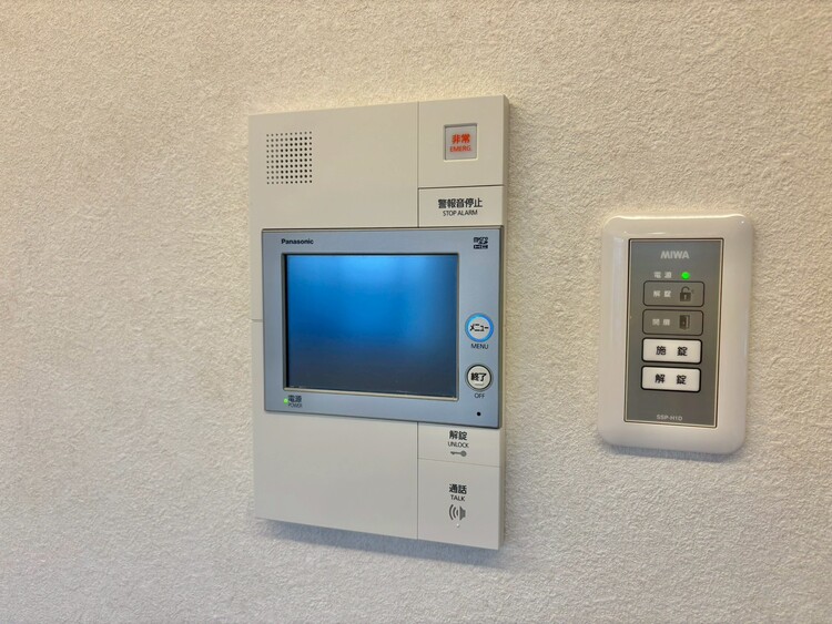 その他 誰が来てもわかる様にモニター付きインターホンを設置。