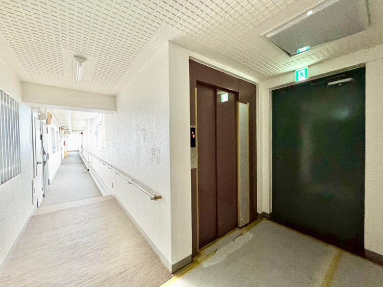 その他 エレベーター完備のため荷物が多くなっても安心。