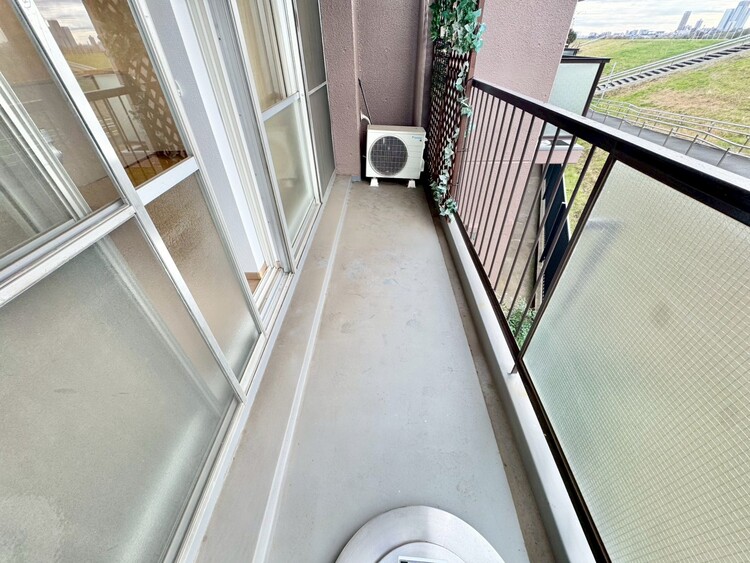 その他 朝の澄んだ空気や、夕方に吹く清々しい風を感じられるバルコニー。