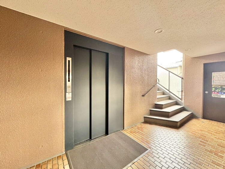 その他 エレベーター完備のため荷物が多くなっても安心。