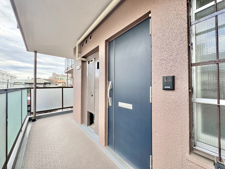 その他 清潔感のある落ち着いた雰囲気の玄関です。