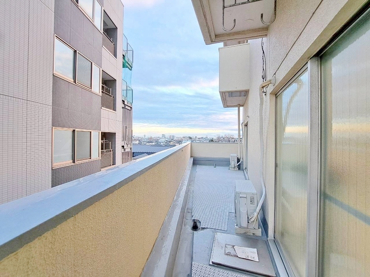 その他 朝の澄んだ空気や、夕方に吹く清々しい風を感じられるバルコニー。
